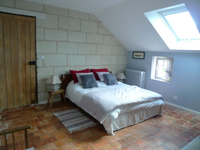 Large room in character house with PDJ