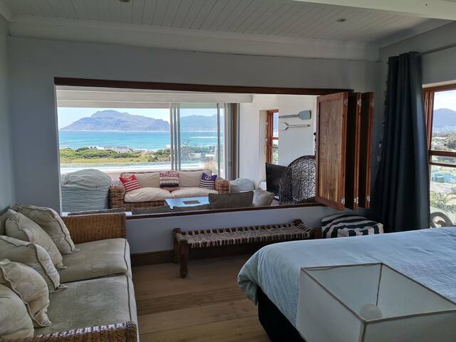 Mountain and Sea view apartment 3 gallery image 2