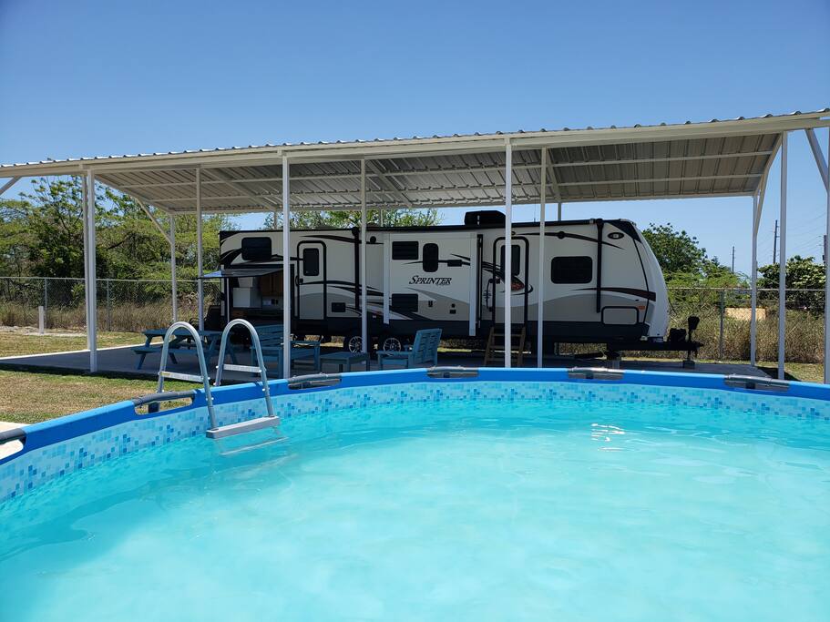 El Camper, carretera hacia Combate, Cabo Rojo Campers/RVs en alquiler en PR, Puerto Rico