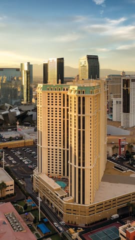 Las Vegas Marriott’s Grand Chateau-2 bedroom suite