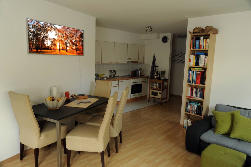 Grosszügiger Essensbereich/ Roomy living lounge