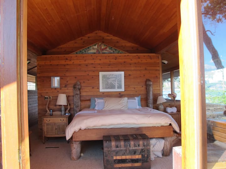 חדר שינה ראשי בבית הראשי 