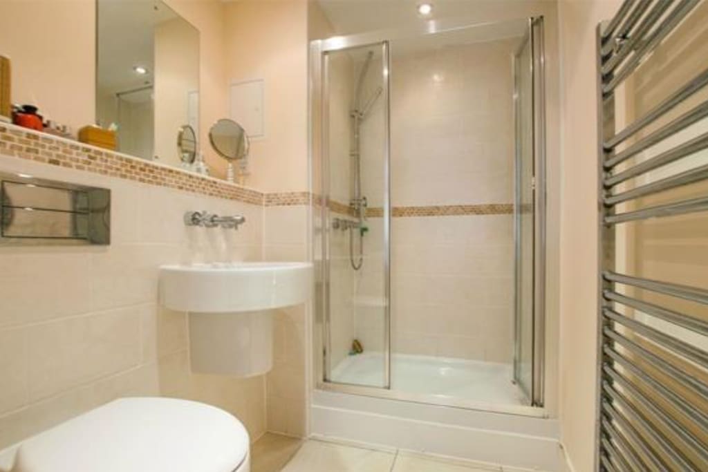 Private En-Suite.