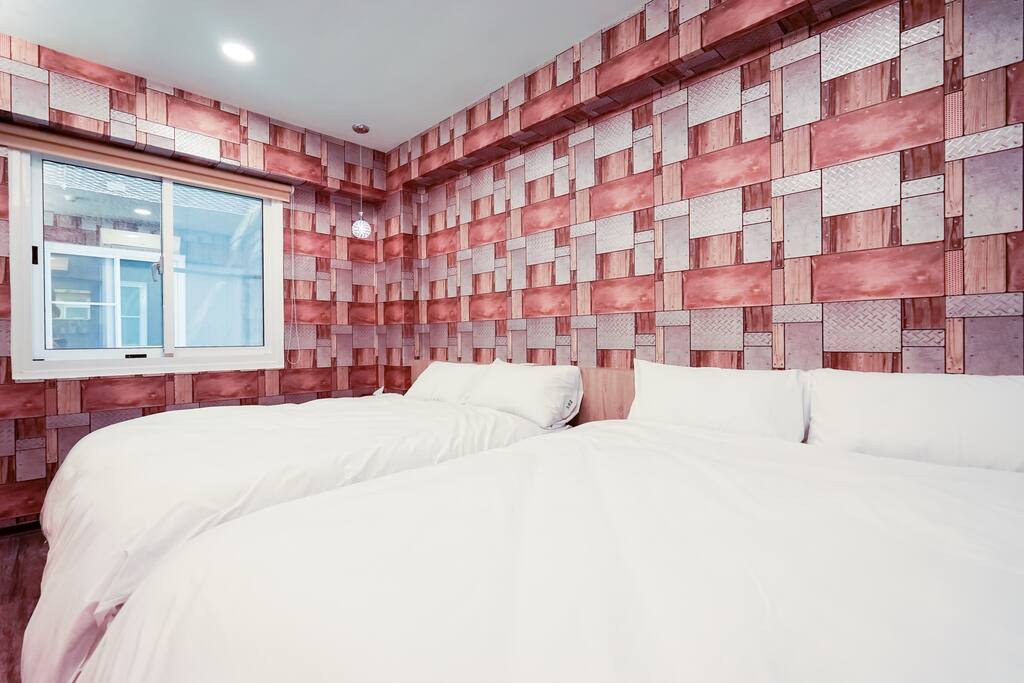 4人房(兩張雙人床)(同房型不選房)
4 people room(two double beds)(The same type no choosing)