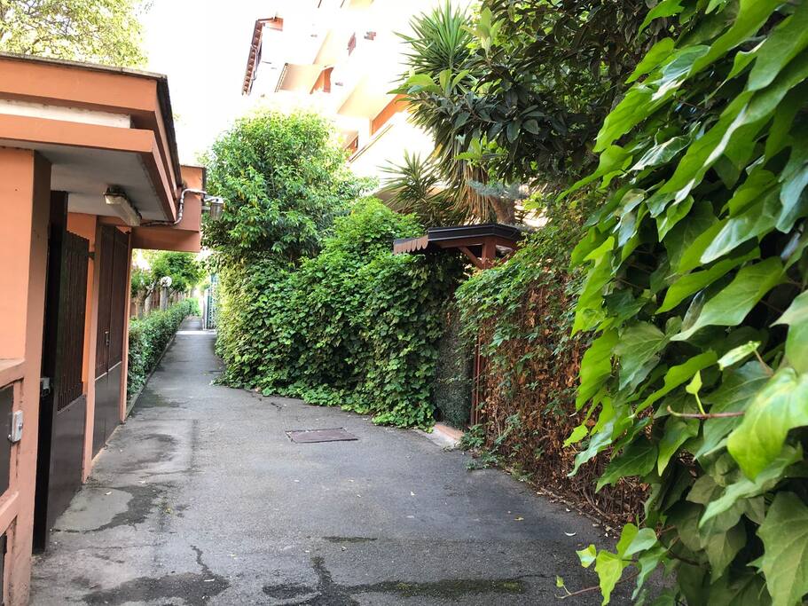 ingresso parco condominiale