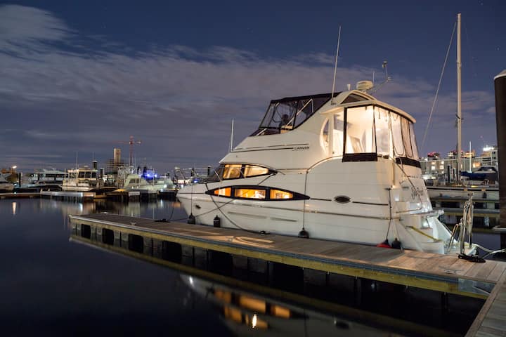 yacht cabin rental