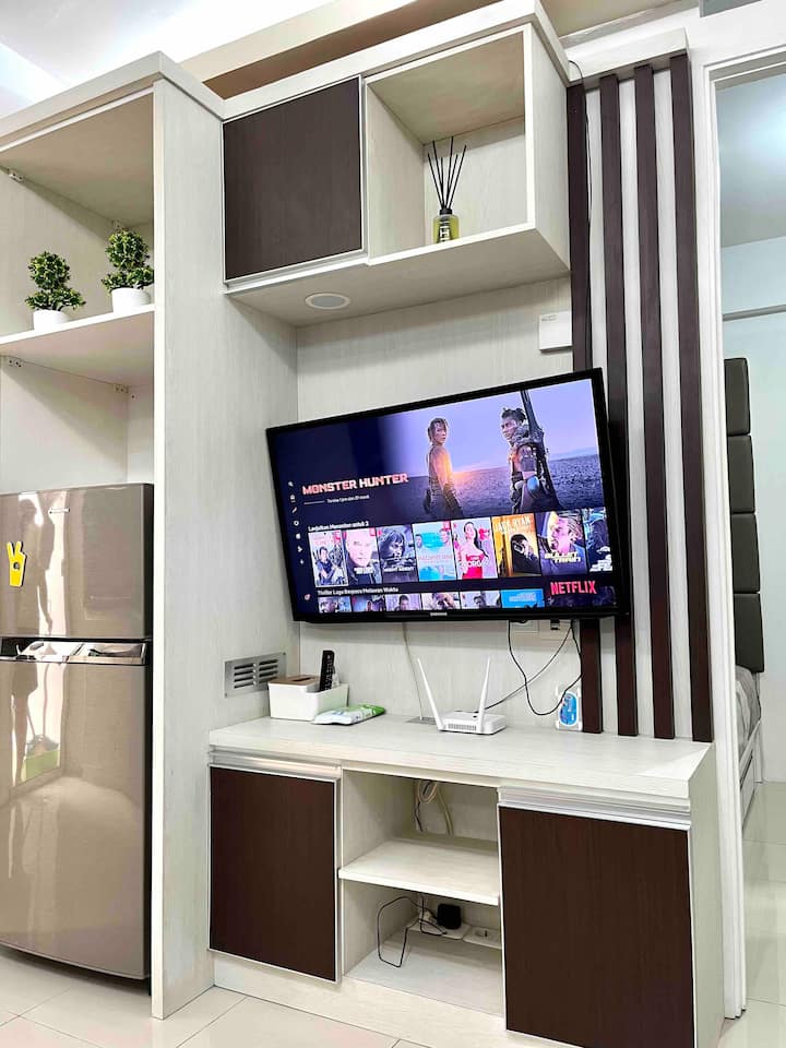 Apartment 2BR in Jatinegara free WiFi & Netflix