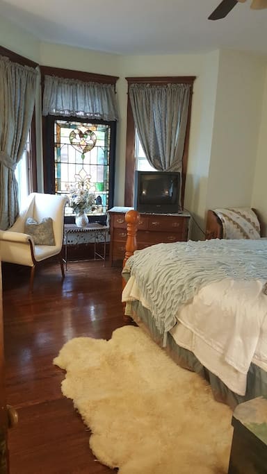 Blue Moon Rose Room
