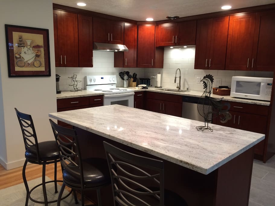 Beautiful Kitchen Granite Counters Large Island