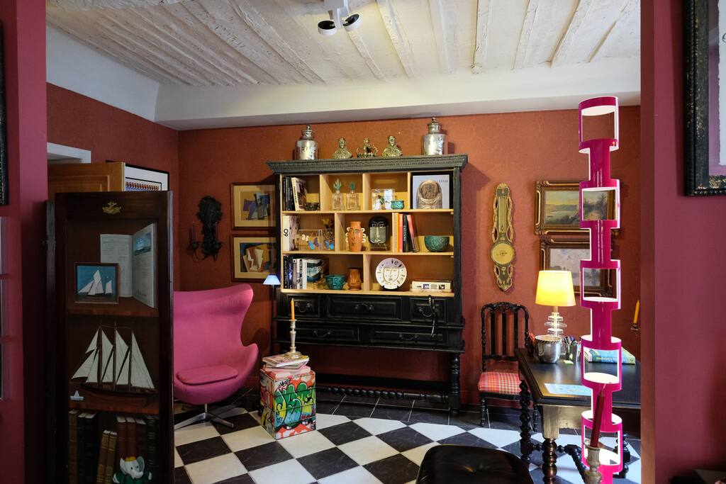 SALON D' ACCUEIL