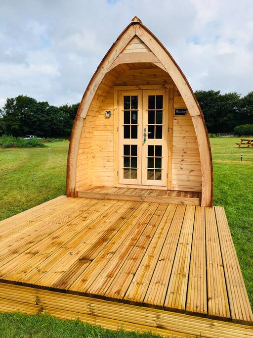 Polestar Glamping Pod
