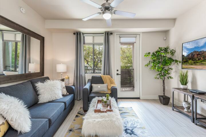 ⚡Cable│4K Roku TV│King Beds│WiFi│Unit W/D+Parking⚡