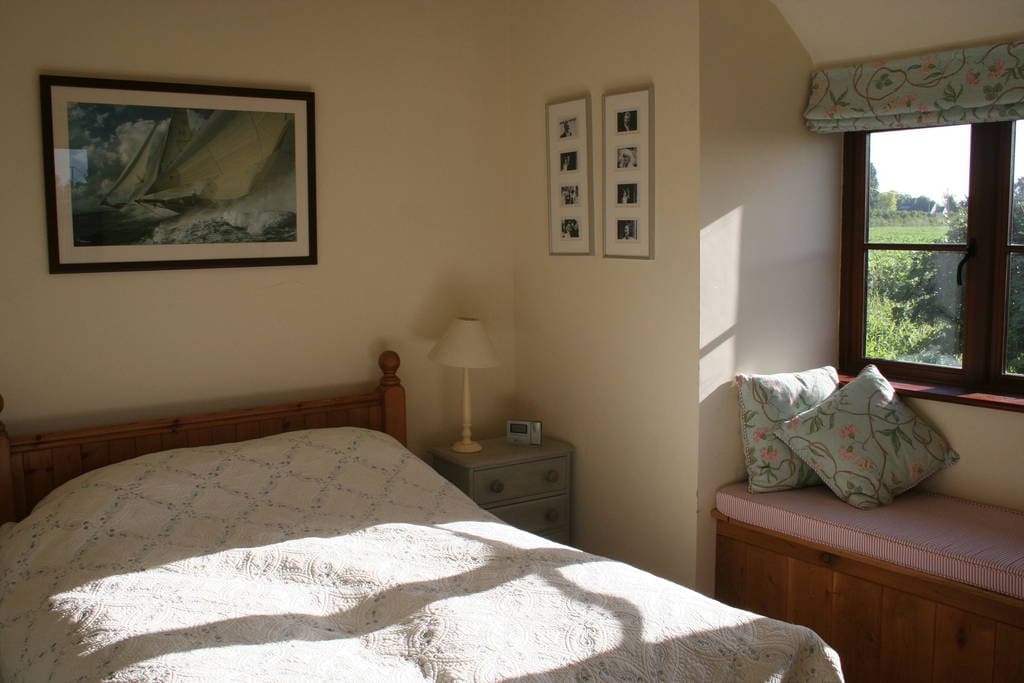 Comfortable double bed