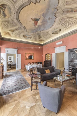 La Marmora, Historic Frescoed Home in Florence gallery image 3