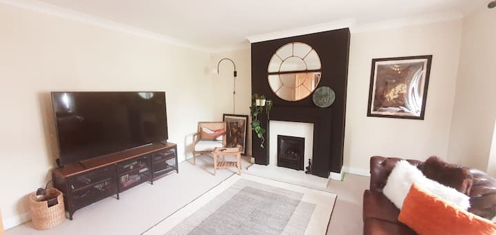 Double Bed In Beautiful Country Side Home - Livingston