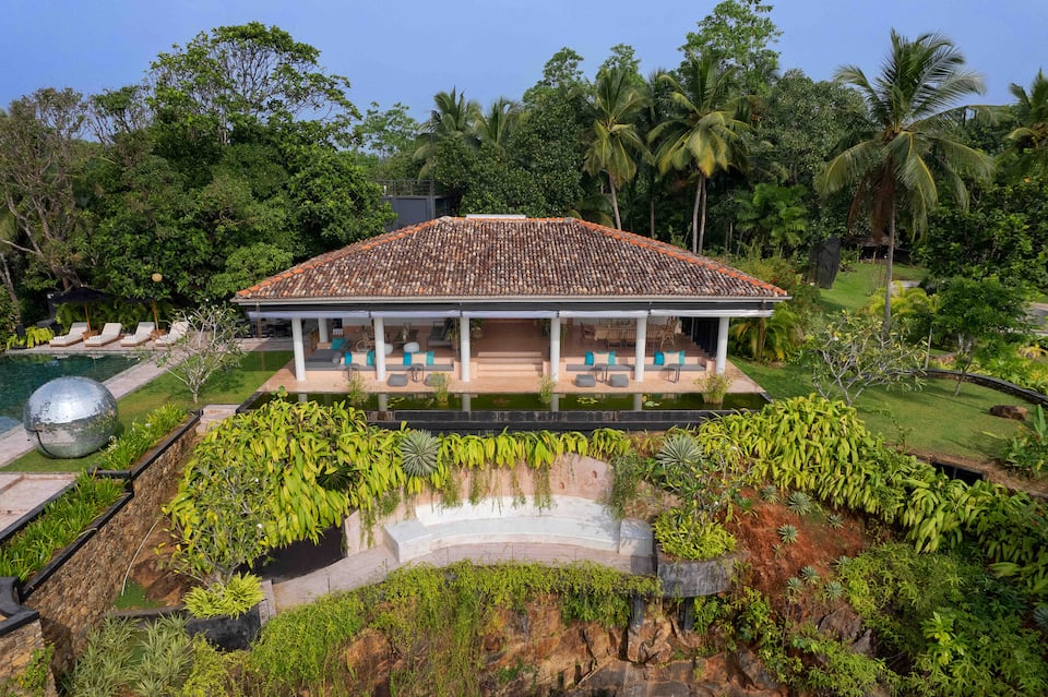 Top-earning Airbnb listing in Galle, 7 bedrooms