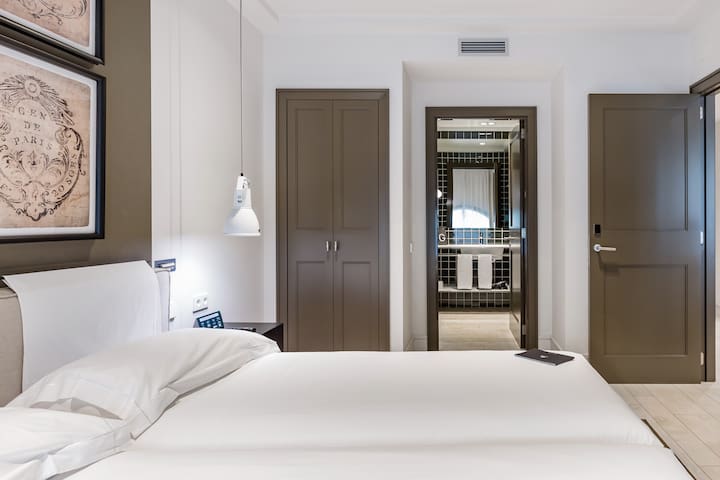 Modernidad, confort y lujo en el centro de Barcelona, junto a Paseo de Gracia gallery image 2