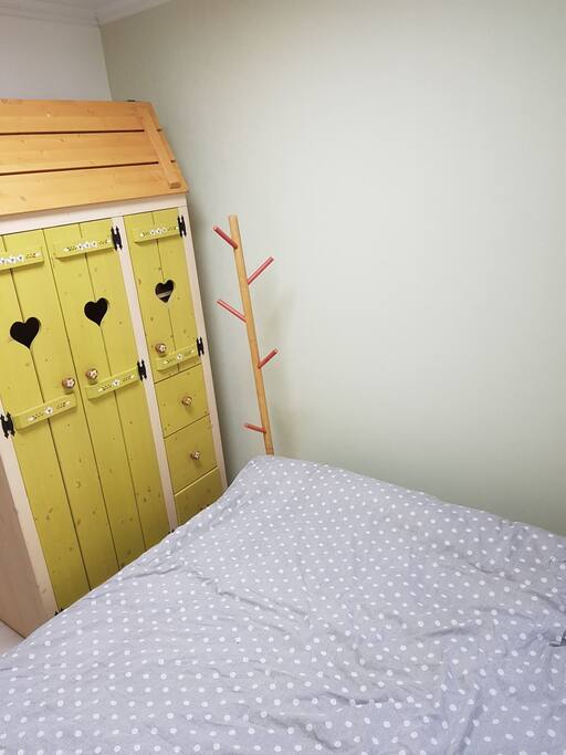 second room, 1bed