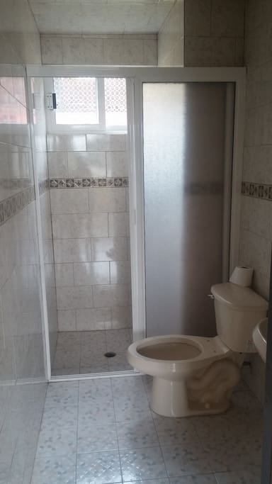 Baño Compartido,