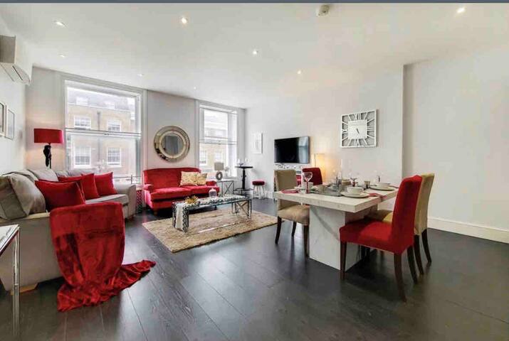 Modern and chic 2bed 2bath located in Marylebone gallery image 2