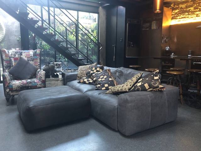 Waterloo Funky Freestanding Warehouse gallery image 2