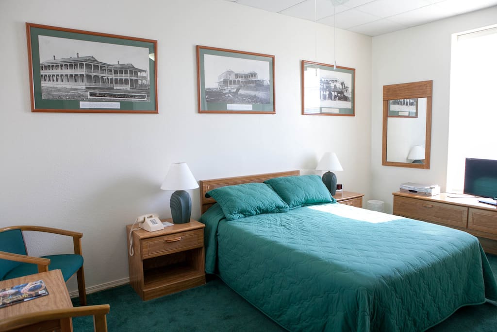 Full Size Bedroom with TV & Queen Size Bed