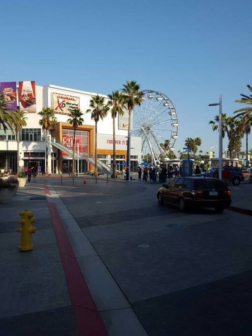pike shopping entertainment district