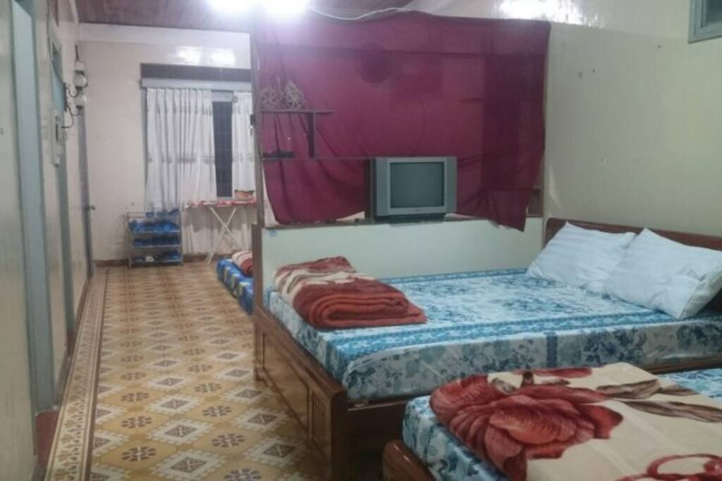 Room for 4 bed