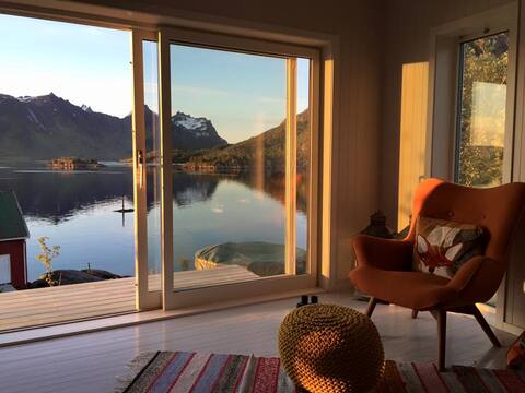 Holiday house by Raftsundet in Lofoten and Vesterålen.
