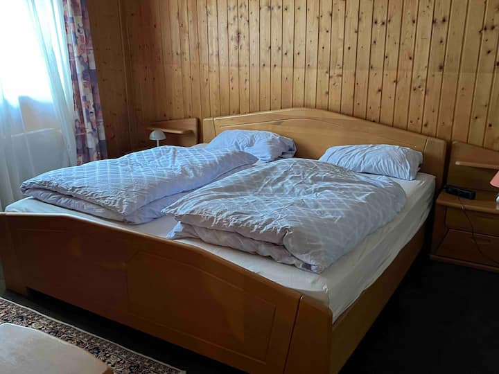 Спалнята в мазето (достъпна само през основната спалня)