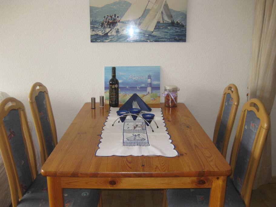 Lassen Sie es sich schmecken an unserem liebevoll gedeckten Tisch