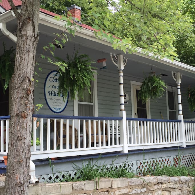 Cottage On The Hillside an 1885 Luxury Cottage for your weekend "get away"!
