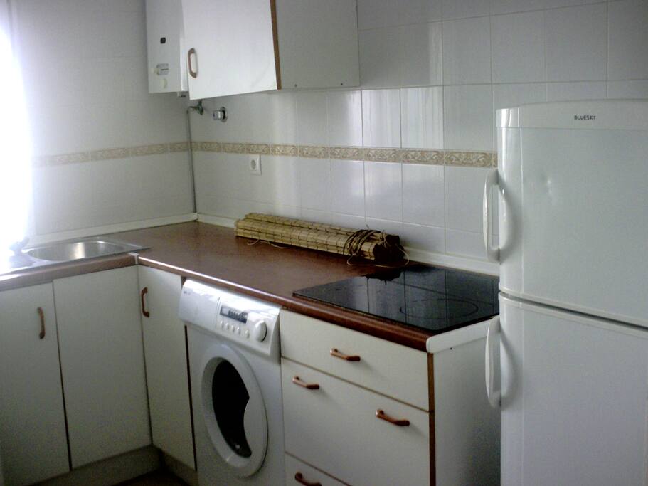Cocina equipada.