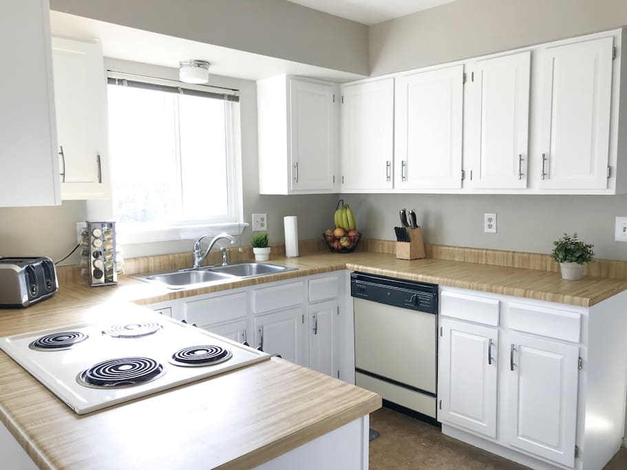 Light and bright kitchen!