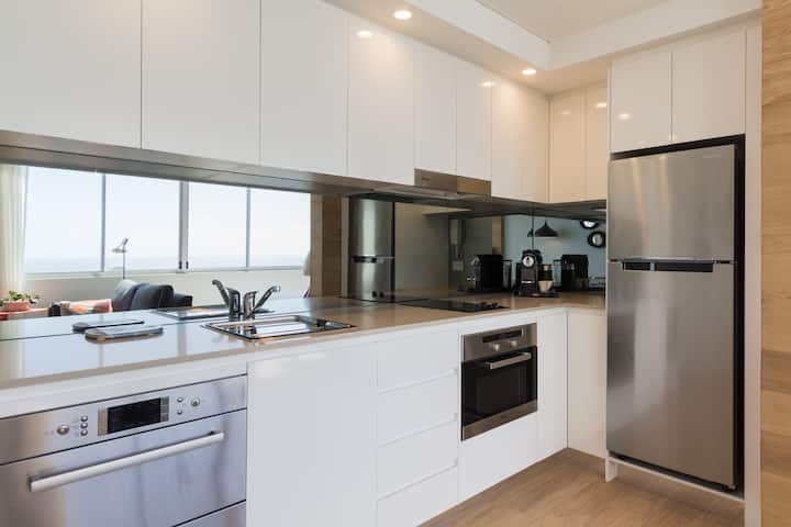 Ultrachic executive beach apartment