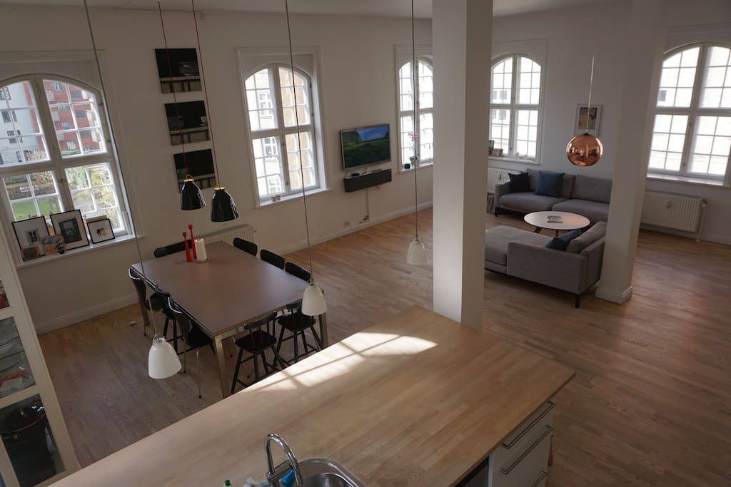 Livingroom / kitchen-dining area
