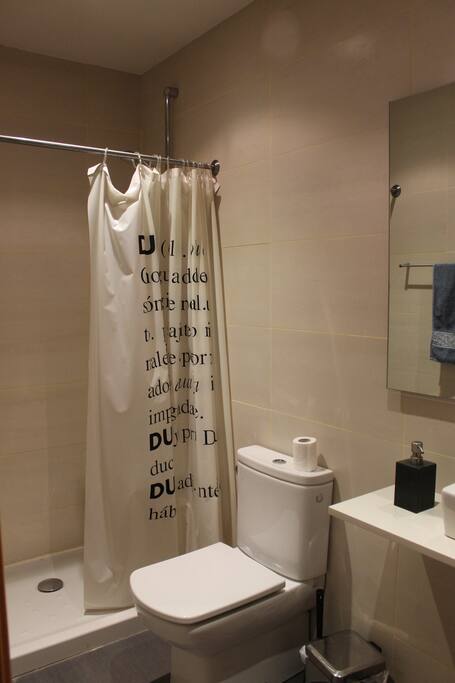 Baño privado. / Private toilet.