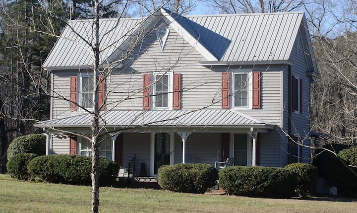 Quiet, comfortable, near NC Zoo, Seagrove pottery