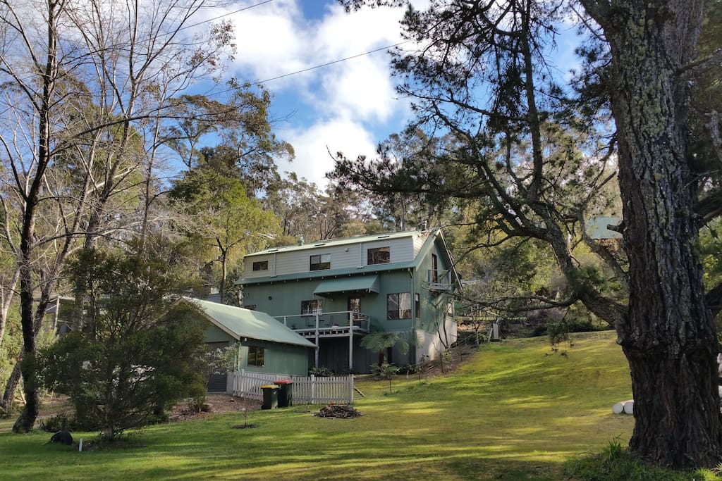 leafy Largo Retreat --