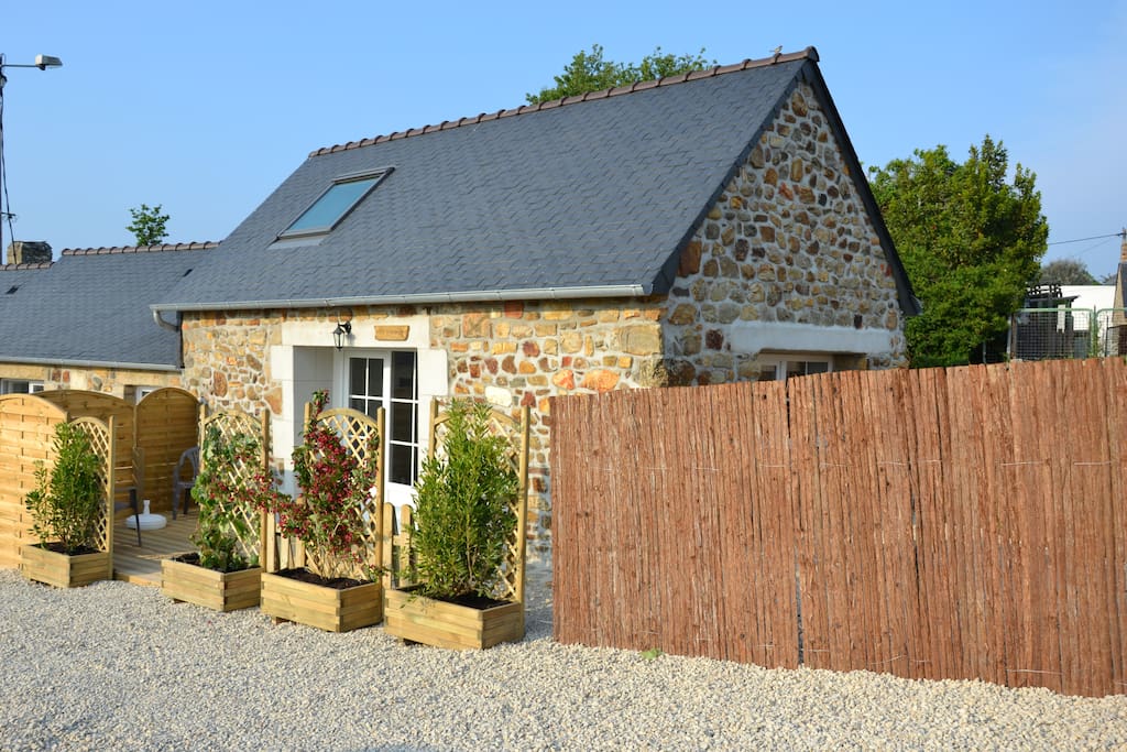 L'espace extérieur est clos, exposition sud ouest