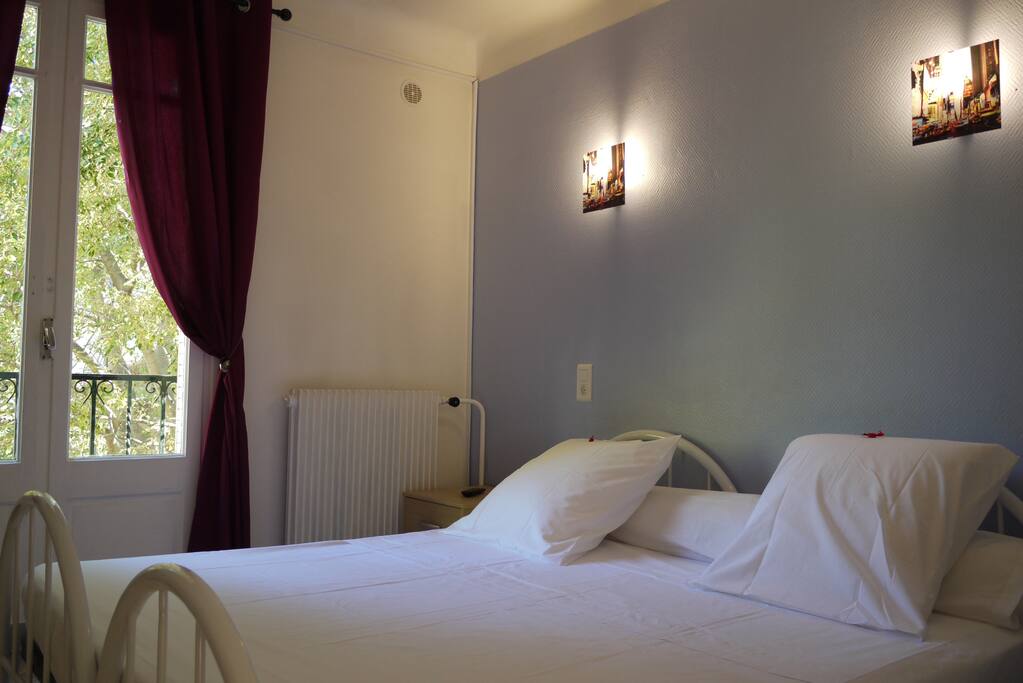 le lit soit un ou deux lit a la demande