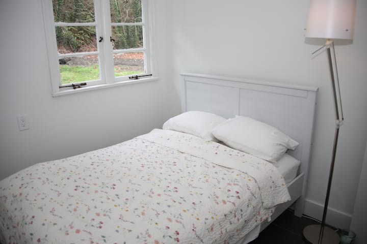 Спална соба 3 - кревет со целосна големина