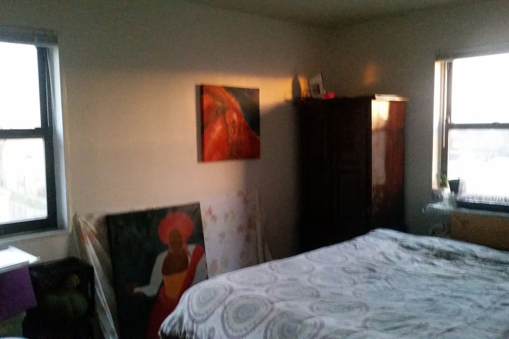 I'm an artist, have some paintings sitting about