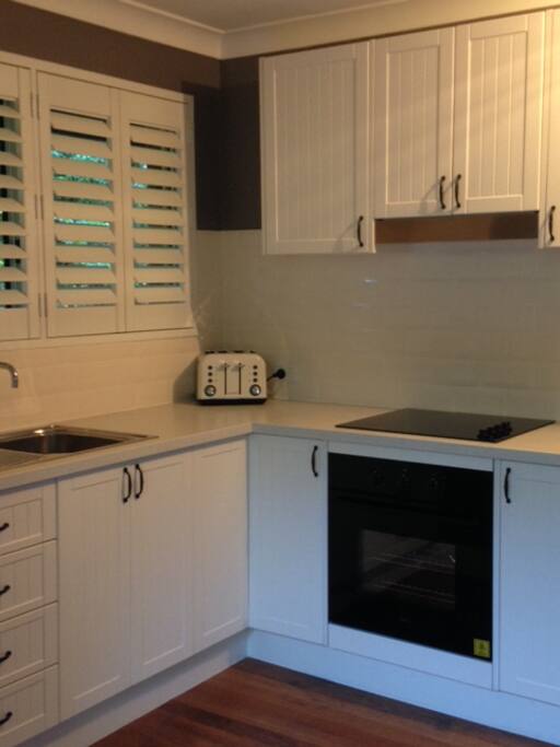 fully equipped kitchen