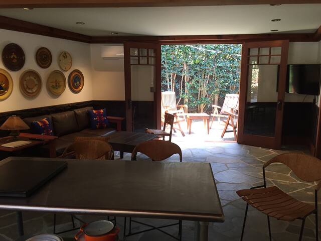 Very Private 2 Bedroom Guest House gallery image 2