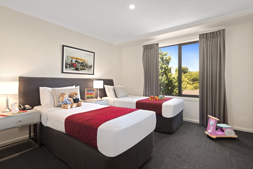 2nd Bedroom - Twin or King