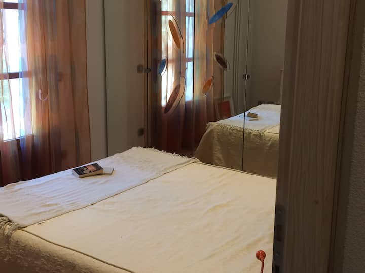 Dvokrevetna soba s bračnim krevetom