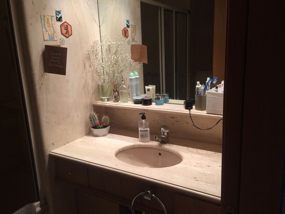 Great bathroom with everything you need for a great end to the day