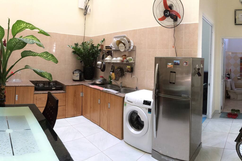 Big kitchen with washing machine and purify water machine