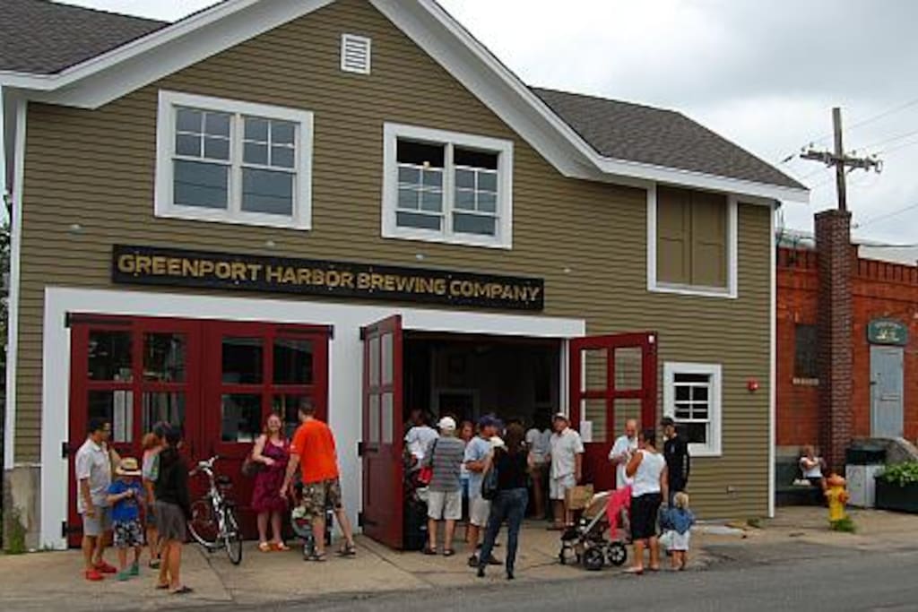 Greenport Brewery tasting room